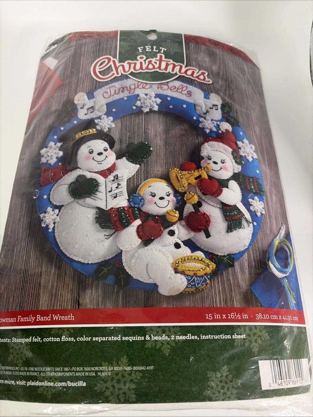 Vintage Felt Christmas Bucilla Snowman Family Band Wreath Kit